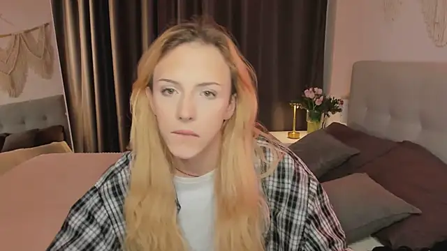 Tiffany  King online show from April 2026 05:24:01 AM