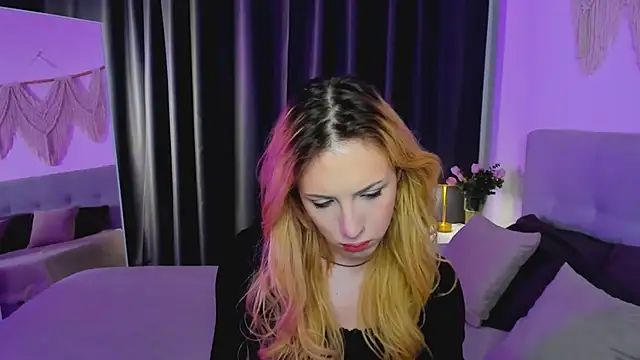 Tiffany  King online show from May 2026 05:44:01 AM