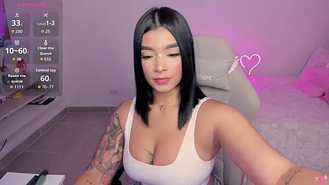 Snapshot of Allegra-Fiore chatting on February 2026 09:59:02 PM Allegra-Fiore online show from February 2026 09:59:02 PM