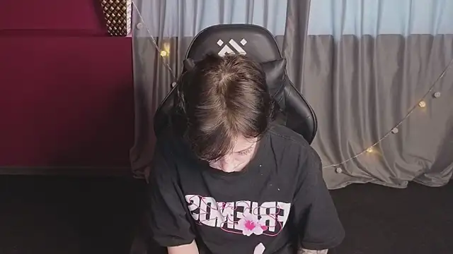 Snapshot of Svenaa_Kopnie chatting on February 2026 02:40:02 AM Svenaa Kopnie online show from February 2026 02:40:02 AM