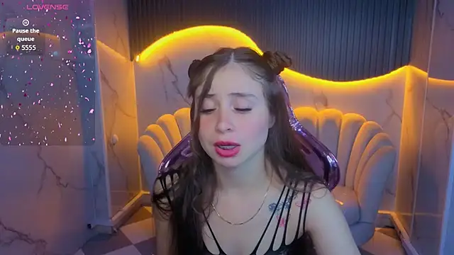 Ariana18 b online show from July 2026 01:11:01 PM