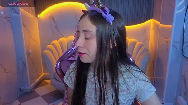 Ariana18 b online show from July 2026 12:49:01 PM