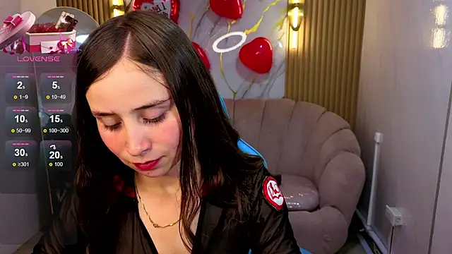 Ariana18 b online show from February 2026 01:01:02 PM