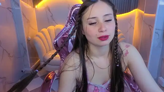 Ariana18 b online show from May 2026 01:08:02 PM