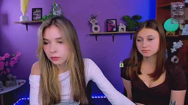 arianaa cat online show from April 2026 11:55:02 PM