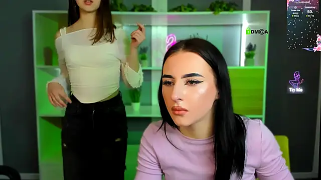 arianaa cat online show from April 2026 06:48:02 PM