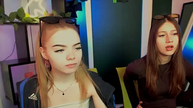 arianaa cat online show from March 2026 06:37:01 AM