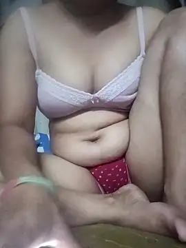 Annuhot143 online show from April 2026 04:57:02 PM