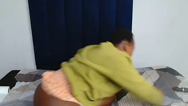 Snapshot of Lissa_27 chatting on February 2026 11:46:01 PM Lissa 27 online show from February 2026 11:46:01 PM