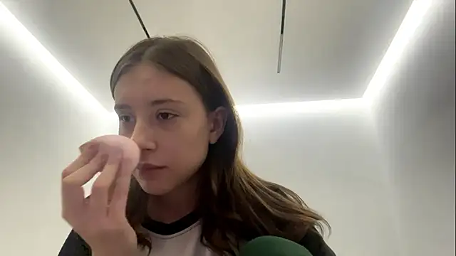 SofiaBlumer online show from February 2026 03:09:01 PM