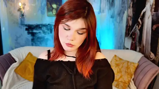 Snapshot of EllieFoxy chatting on February 2026 06:11:01 AM EllieFoxy online show from February 2026 06:11:01 AM