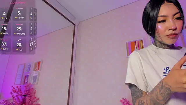 Ashley Blum  online show from April 2026 12:10:02 PM