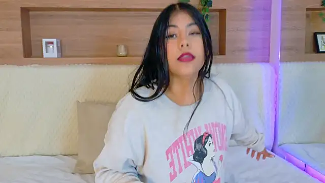 VioletBloomm online show from March 2026 11:47:01 AM