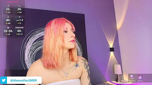 Snapshot of AlannaViera chatting on April 2026 11:44:02 AM AlannaViera online show from April 2026 11:44:02 AM