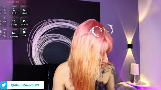 AlannaViera online show from April 2026 12:12:01 PM