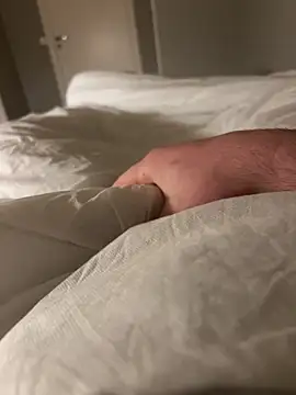 Snapshot of siisidjfjfjdj chatting on February 2026 05:40:02 AM siisidjfjfjdj online show from February 2026 05:40:02 AM