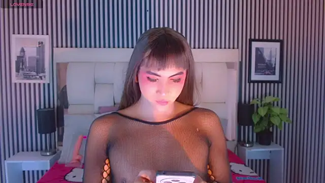 Sophia Valentina online show from February 2026 12:47:02 PM