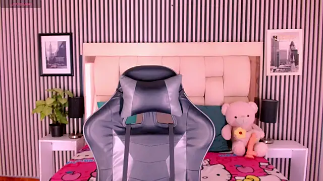 Sophia Valentina online show from February 2026 12:57:01 PM