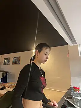 Just-Lilly online show from April 2026 02:53:01 PM