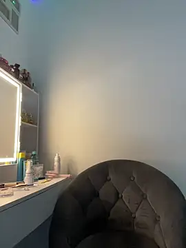 Just-Lilly online show from March 2026 01:33:02 PM