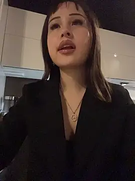 Just-Lilly online show from March 2026 02:01:01 AM