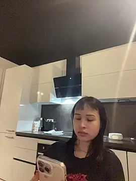 Just-Lilly online show from April 2026 03:16:02 PM