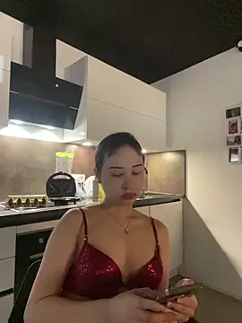 Just-Lilly online show from March 2026 12:43:01 PM