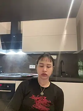 Just-Lilly online show from April 2026 03:38:01 PM