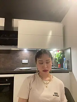 Just-Lilly online show from June 2026 02:35:01 AM