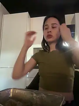 Just-Lilly online show from February 2026 01:01:02 PM