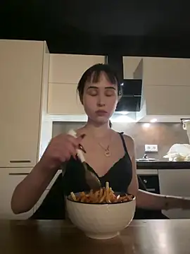 Just-Lilly online show from February 2026 09:25:02 PM