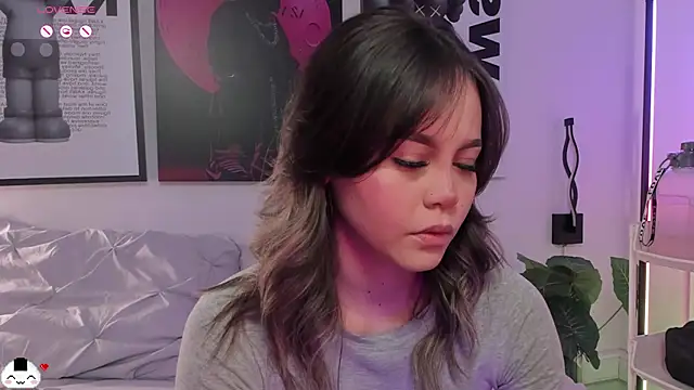 Hey lucy   online show from April 2026 11:12:02 AM