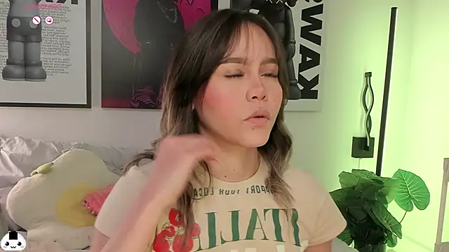 Hey lucy   online show from April 2026 11:33:02 AM