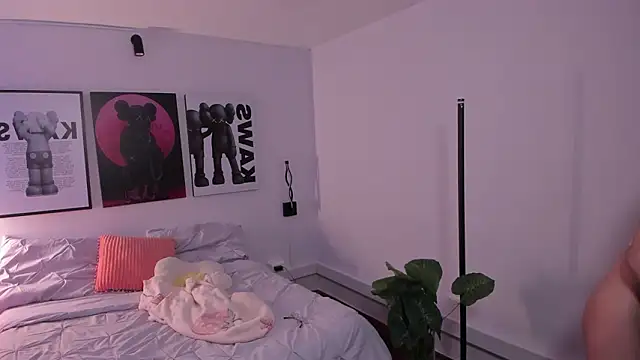 Hey lucy   online show from February 2026 03:22:01 PM