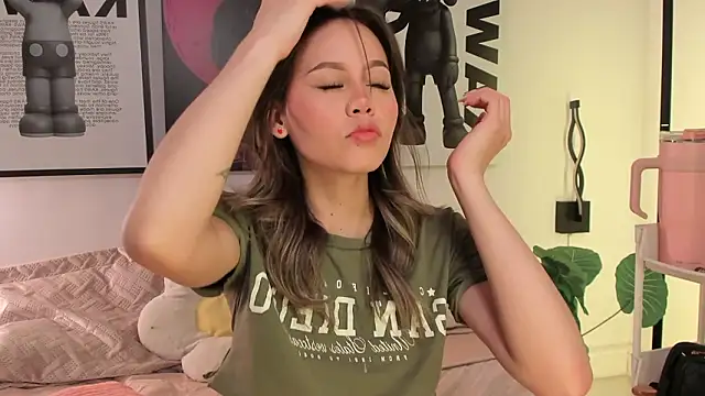 Hey lucy   online show from March 2026 11:36:02 AM