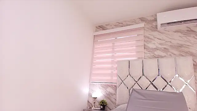 ivanna vg online show from February 2026 07:25:01 PM