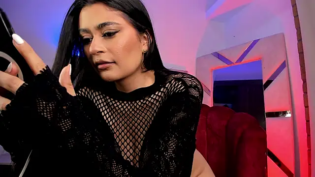 Lucia velez online show from March 2026 01:28:02 AM