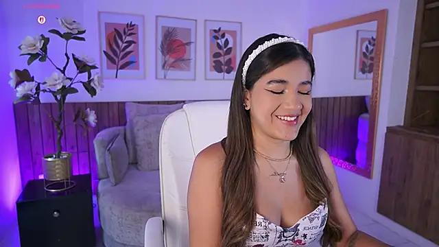 IvyGrabes online show from April 2026 07:06:02 PM