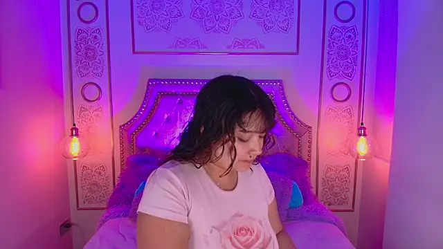 Snapshot of Honny_Blaice_ chatting on February 2026 11:43:02 AM Honny Blaice online show from February 2026 11:43:02 AM