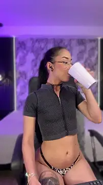 Mialarouse online show from April 2026 09:09:02 PM