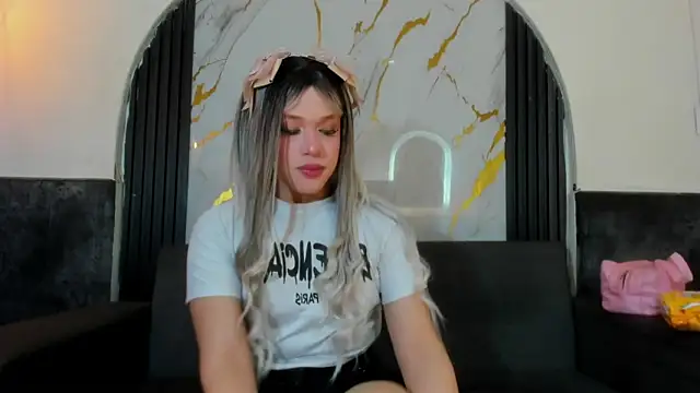 Cute roxxxy online show from February 2026 11:40:01 AM