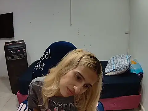 Laurishyness online show from July 2026 09:29:02 PM