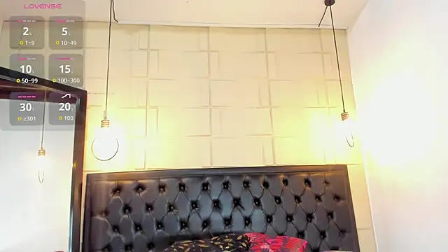 RousMature online show from April 2026 03:39:02 PM