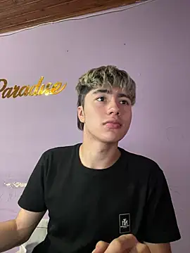 AlexanderCollman2 online show from April 2026 12:40:02 AM