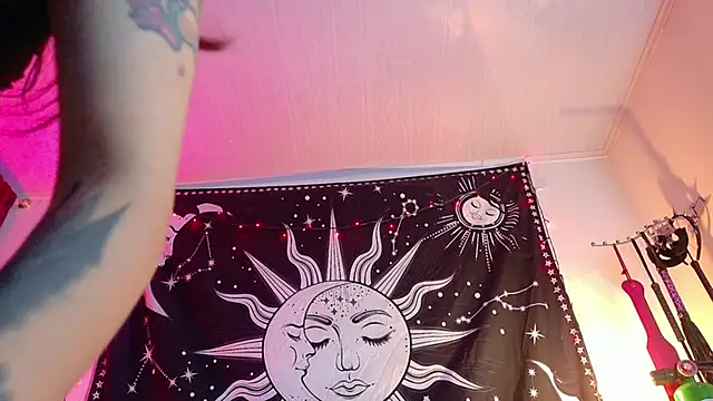 MadLustt online show from March 2026 06:42:01 AM