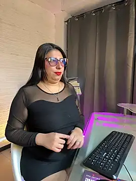 Snapshot of Sally_Dvine chatting on June 2026 04:11:02 AM Sally Dvine online show from June 2026 04:11:02 AM
