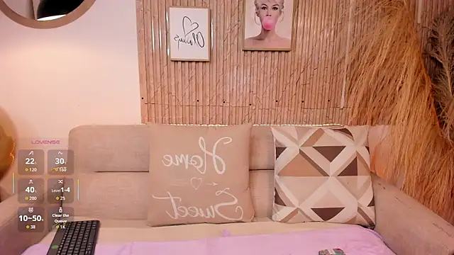 Sally Dvine online show from March 2026 07:57:02 PM