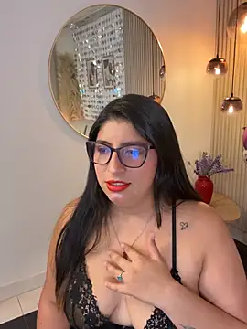 Snapshot of Sally_Dvine chatting on June 2026 04:17:01 AM Sally Dvine online show from June 2026 04:17:01 AM
