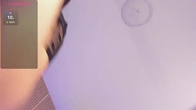 Sally Dvine online show from March 2026 11:22:01 PM