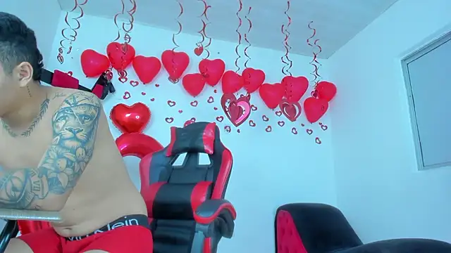 Snapshot of Steven_and_Camilo18 chatting on February 2026 11:32:01 AM Steven and Camilo18 online show from February 2026 11:32:01 AM